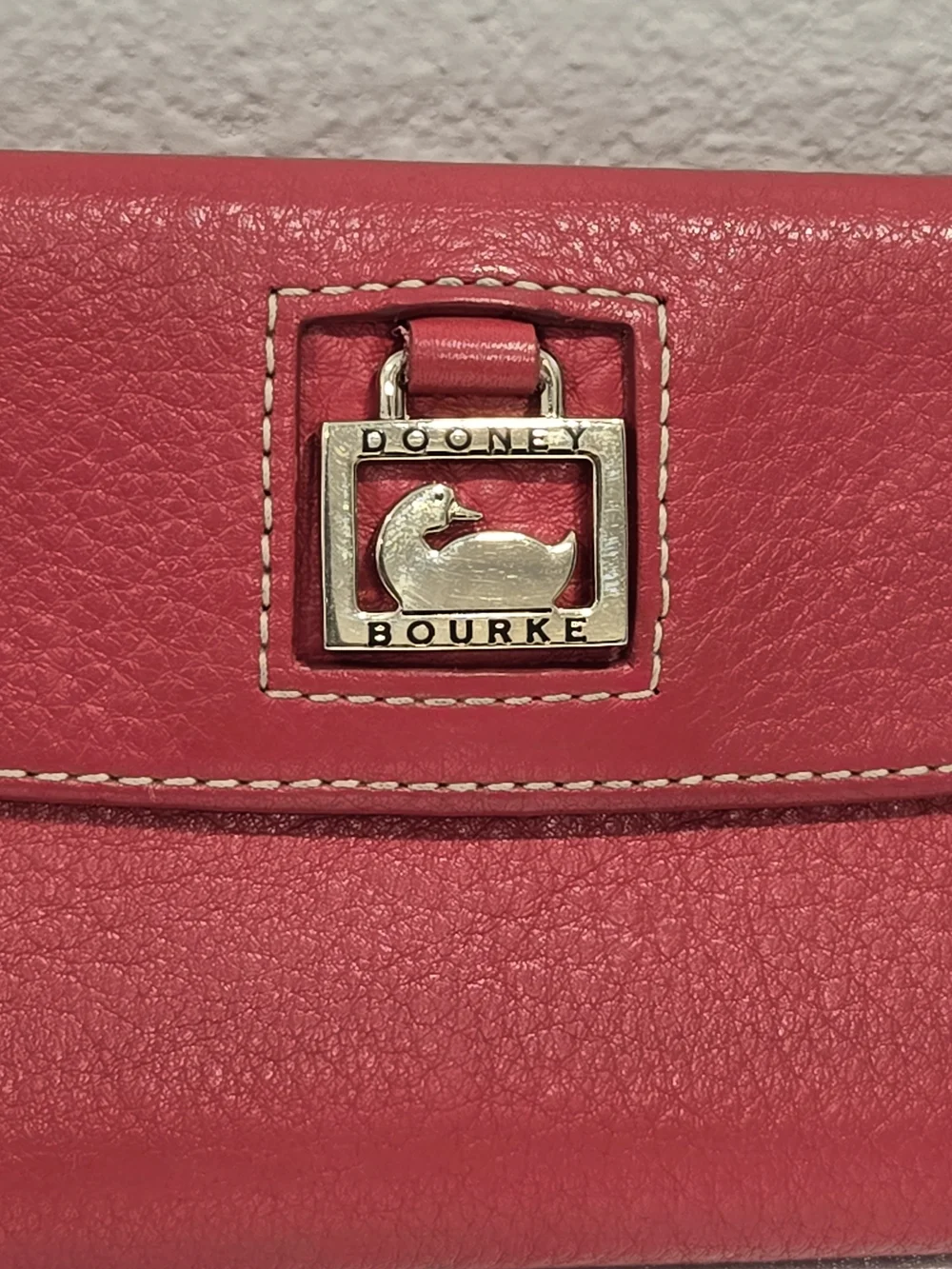 Dooney & Bourke Red Pebbled Leather Wallet With Box - Picture 8 of 16